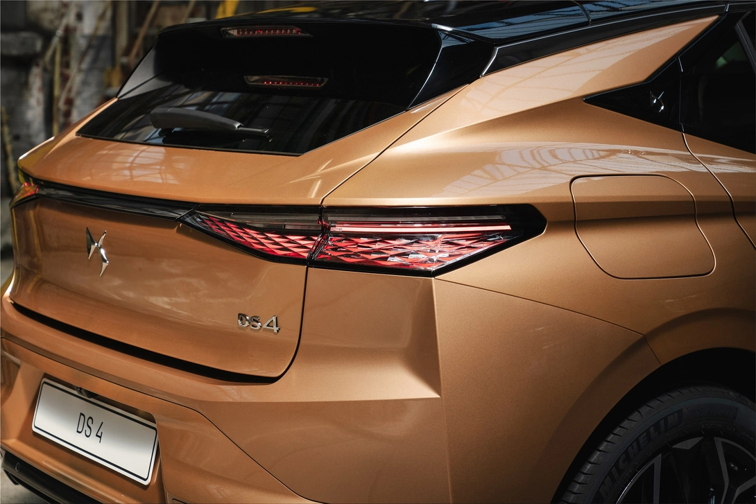 DS 4 tail lights