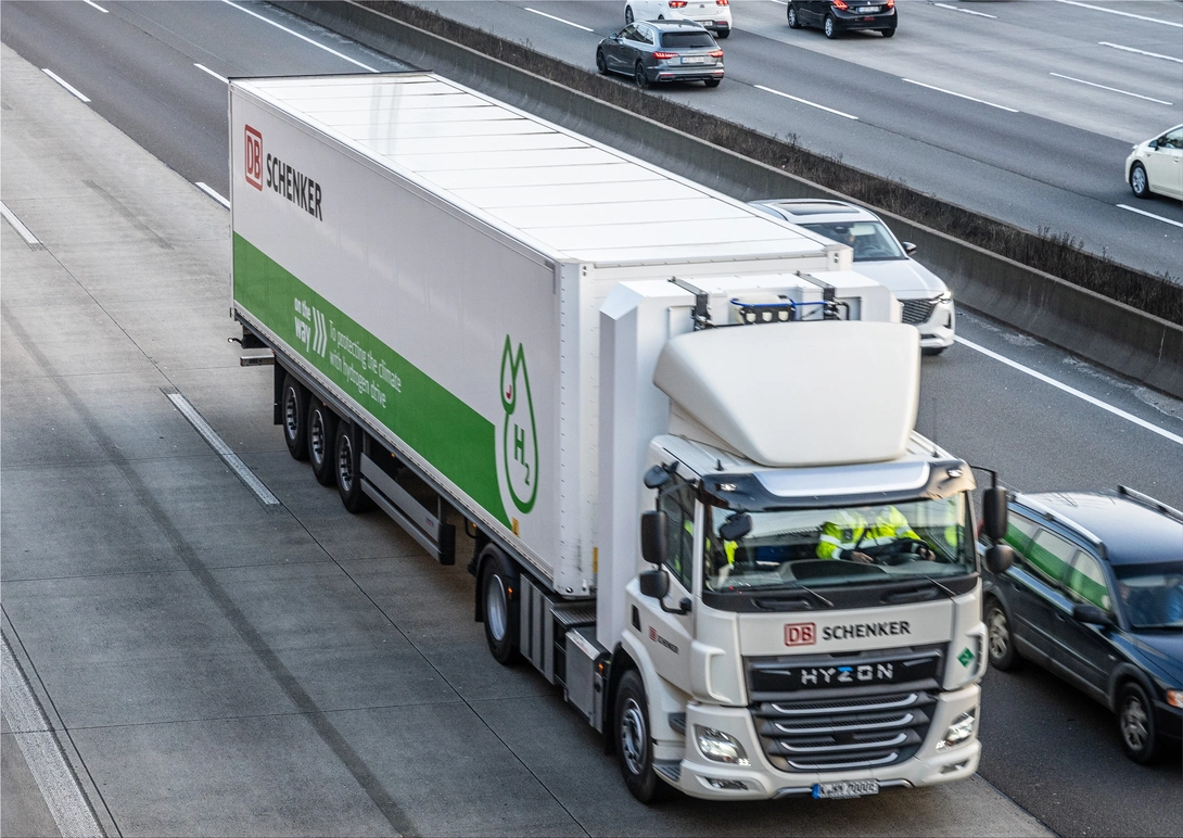 DB Schenker leads the way with hydrogen-powered heavy equipment